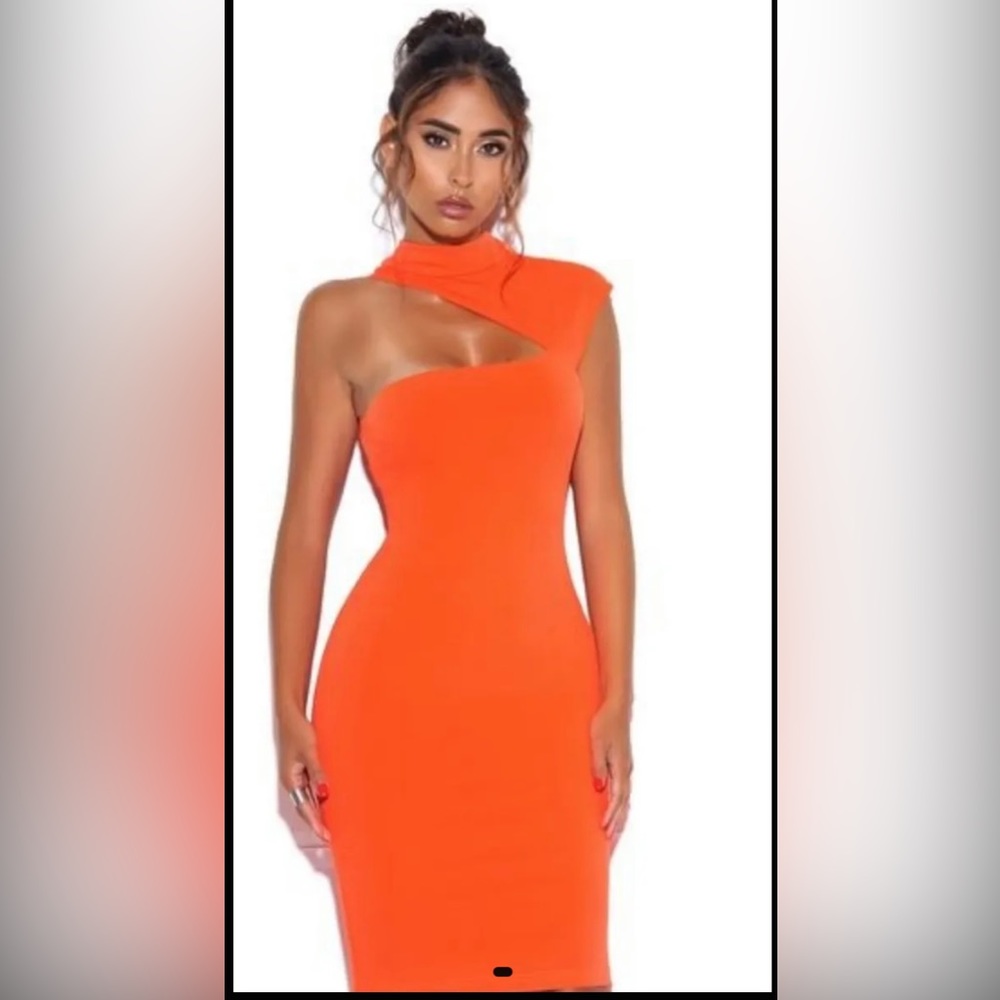 Miss Circle Asymmetric Dress